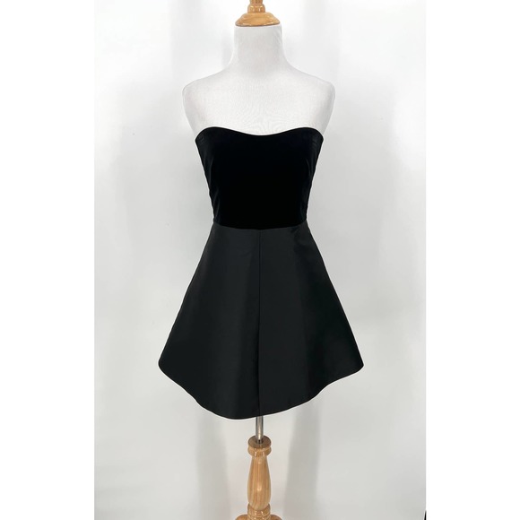 RED VALENTINO Dress Womens 0 Black Strapless Velvet Silk Twill Mini Fit Flare 38 - Picture 4 of 14
